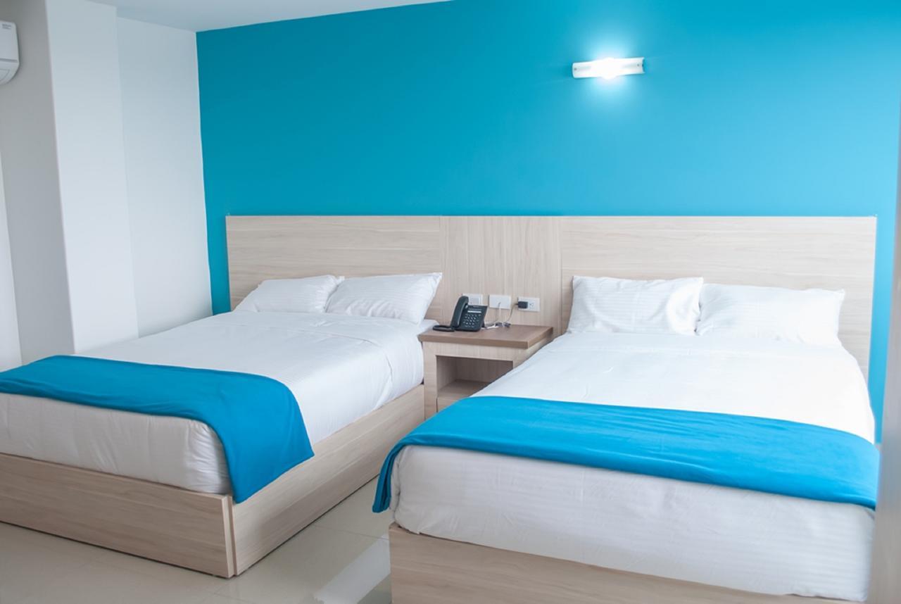 Hotel - Centro Comercial Punta Del Mar סלינאס מראה חיצוני תמונה