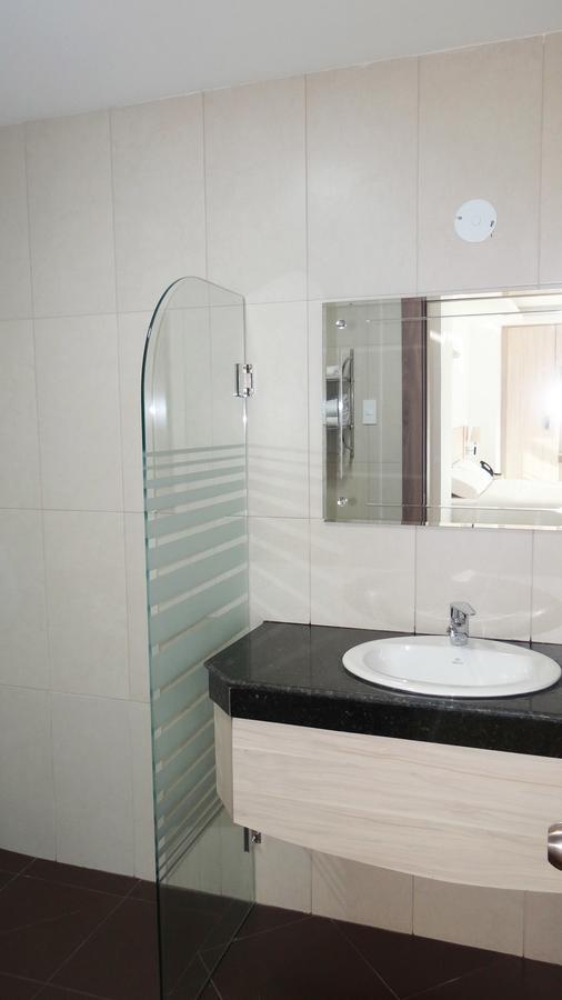 Hotel - Centro Comercial Punta Del Mar סלינאס חדר תמונה