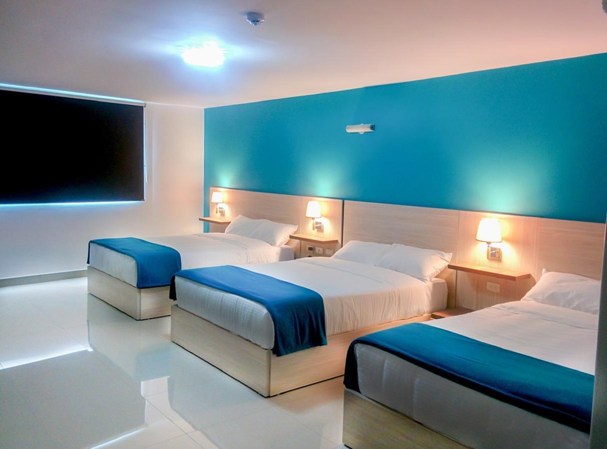 Hotel - Centro Comercial Punta Del Mar סלינאס חדר תמונה