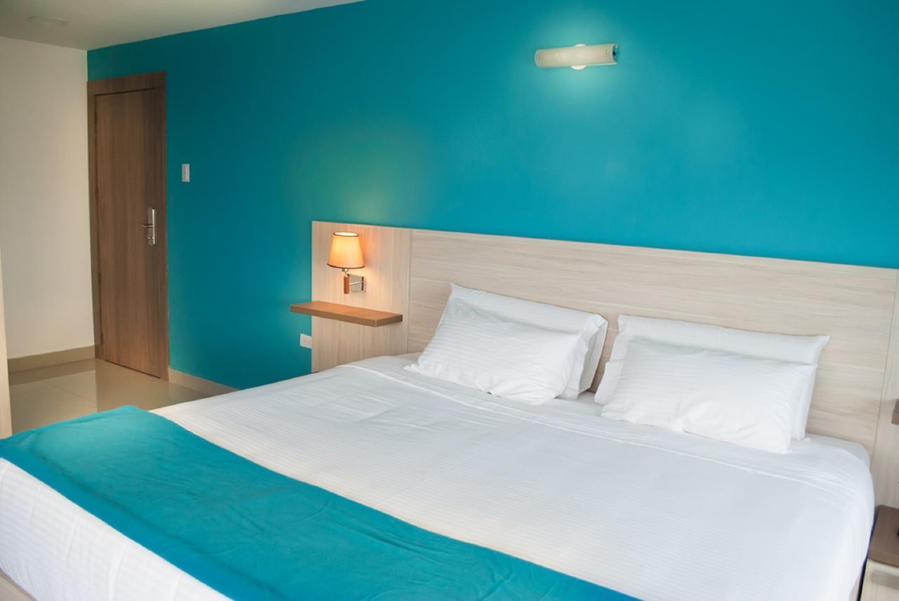 Hotel - Centro Comercial Punta Del Mar סלינאס חדר תמונה